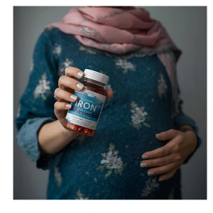 pregnant women and iron gummies